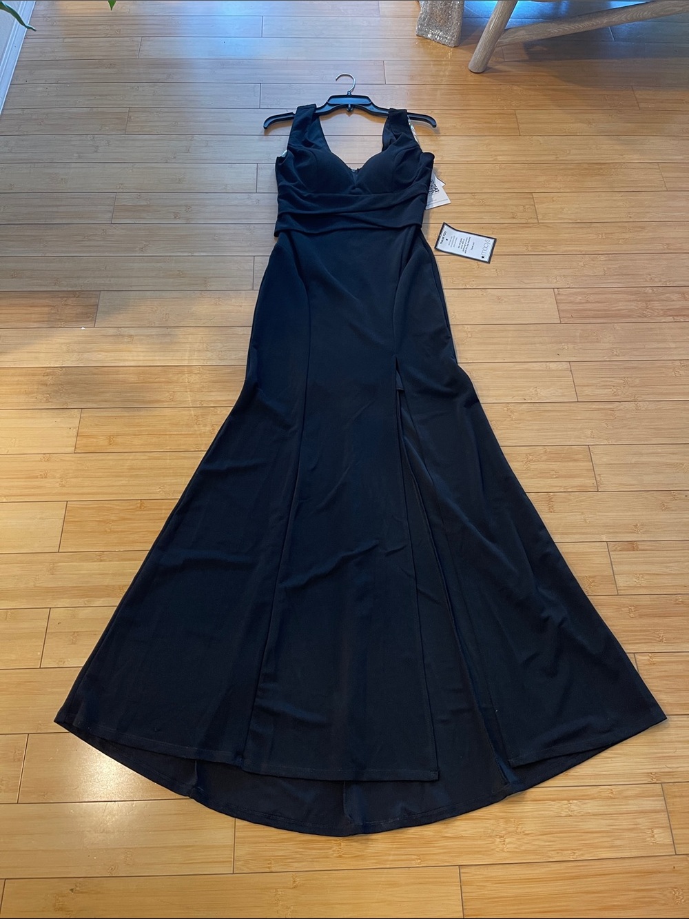Women NWT Full Length Black Sleeveless V-Neck Evening Dress Size L Prom Wedding
